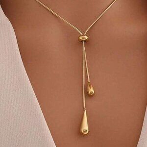 Minimalistic Water Drop Pendant Necklace